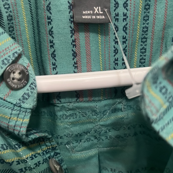 Eddie Bauer Men Classic Fit Aztec Pattern Print Button Down Shirt - Picture 13 of 13